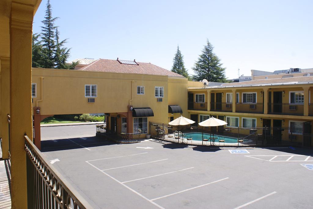 Napa Valley Hotel & Suites Exterior foto