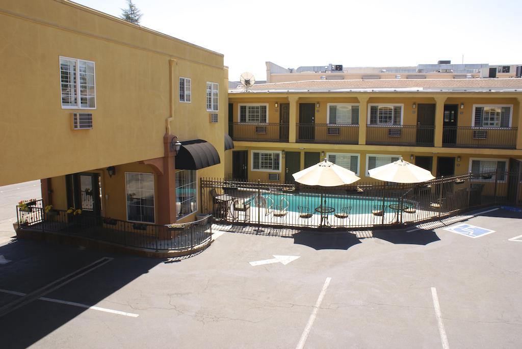 Napa Valley Hotel & Suites Exterior foto